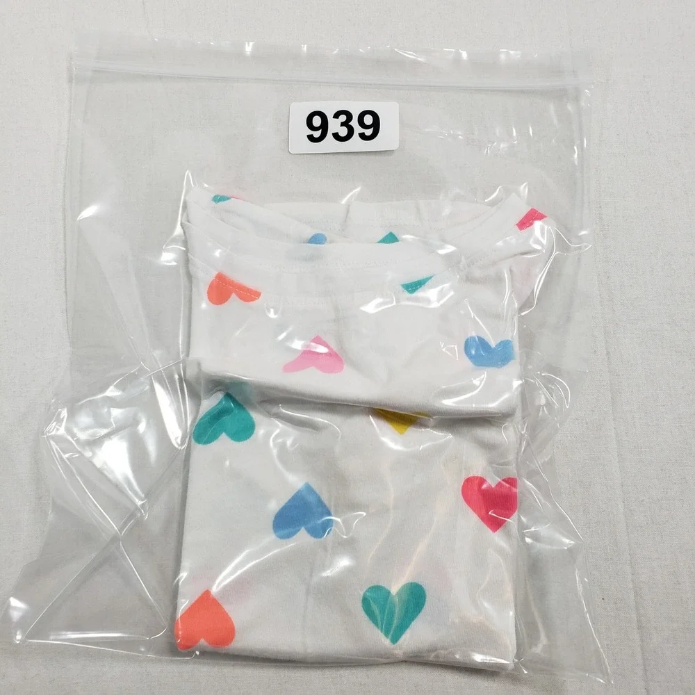 Old Navy Girls Heart Print T-Shirt 5T White Multi-Color